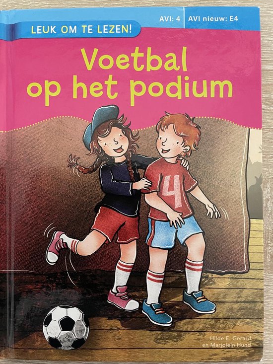 9789043828895 Voetbal op het podium