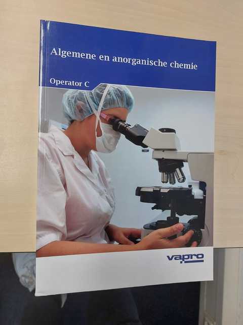 9789053011430-Algemene-en-anorganische-chemie-voor-operator-c