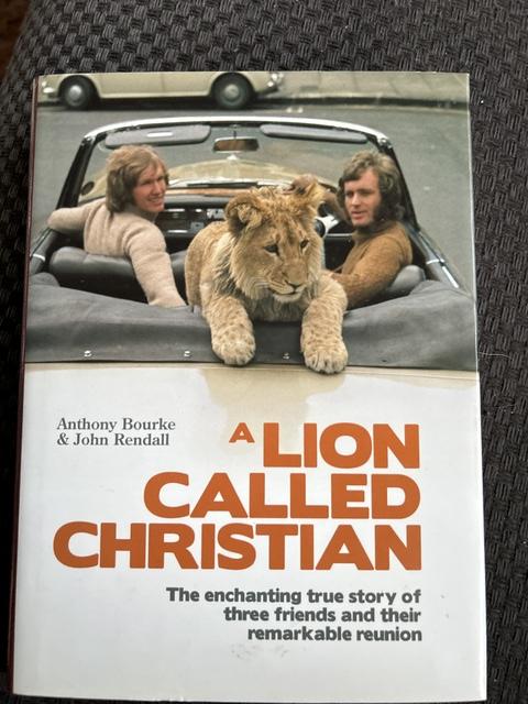 9780593063309-A-Lion-Calles-Christian