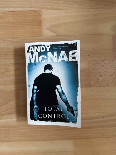 9789046114858-Total-control