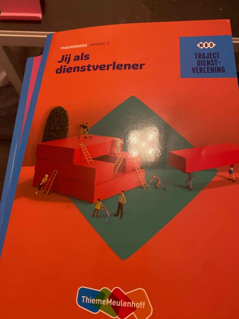 9789006071023-Jij-als-dienstverlener-Niveau-2