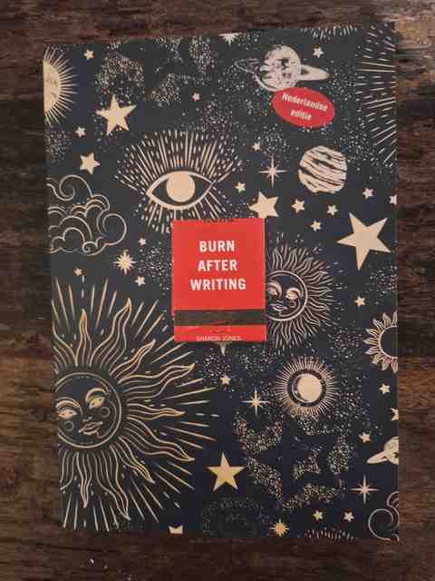 9789000384273-Burn-after-writing