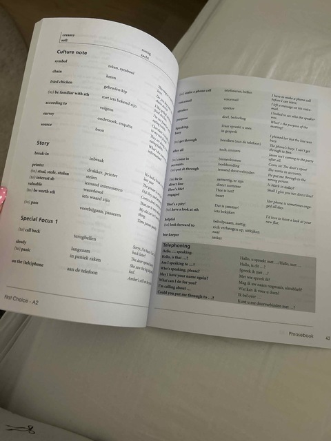 9789041509413-First-choice-A2-Phrasebook