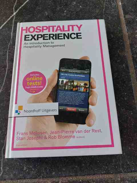 9789001813857-Hospitality-experience