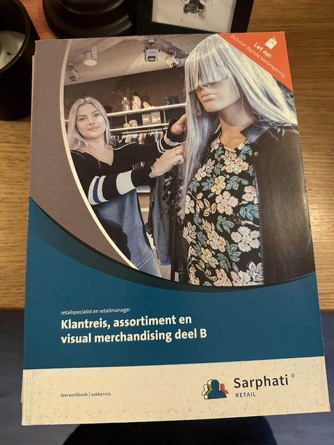 9789463971959-Klantreis-assortiment-en-visual-merchandising-B-Leerwerkboek