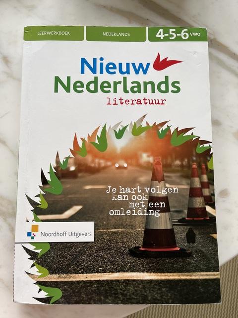 9789001826963-Nieuw-Nederlands-4-5-6-vwo-leerwerkboek