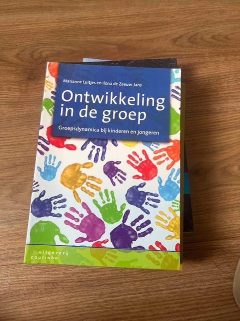 9789046902493-Ontwikkeling-in-de-groep