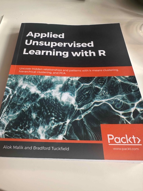 9781789956399-Applied-Unsupervised-Learning-with-R