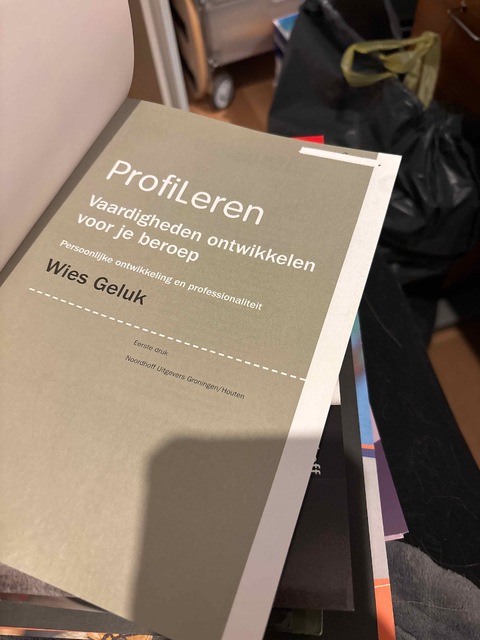 9789001795603-Persoonlijke-ontwikkeling-en-professionaliteit-Profileren