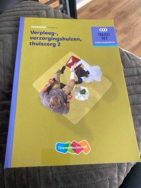 9789006910421-Verpleeg-Verzorgingshuizen-Thuiszorg-2--niveau-4-Theorieboek