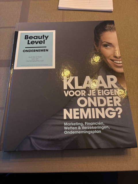 9789492548245-Beauty-Level-Ondernemen