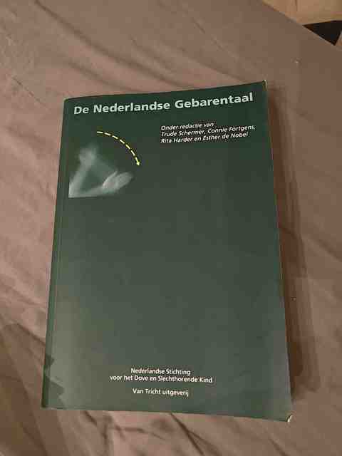 9789073460195-De-Nederlandse-gebarentaal