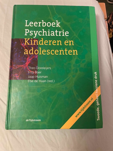 9789058982315-Leerboek-psychiatrie-kinderen-en-adolescenten