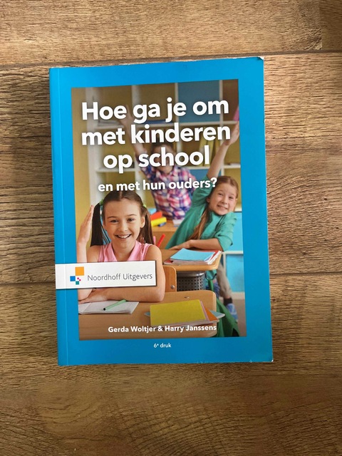 9789001994426-Hoe-ga-je-om-met-kinderen-op-school-en-met-hun-ouders