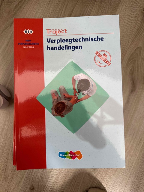 9789006953404-Traject-Combipakket-Verpleegtechnische-handelingen-niv-4-boek-en-totaallicentie-1-jaar