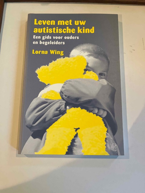 9789026515651-Leven-met-uw-autistische-kind