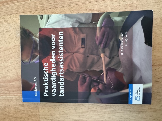 9789036820820-Praktische-vaardigheden-voor-tandartsassistenten