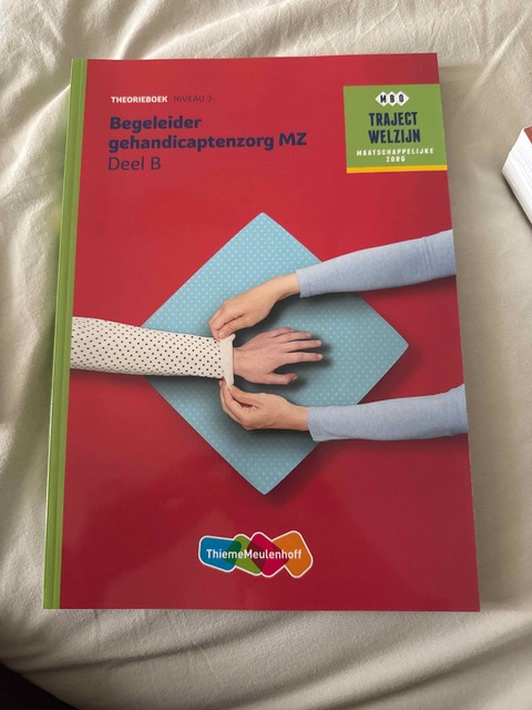 9789006858952-Begeleider-gehandicaptenzorg