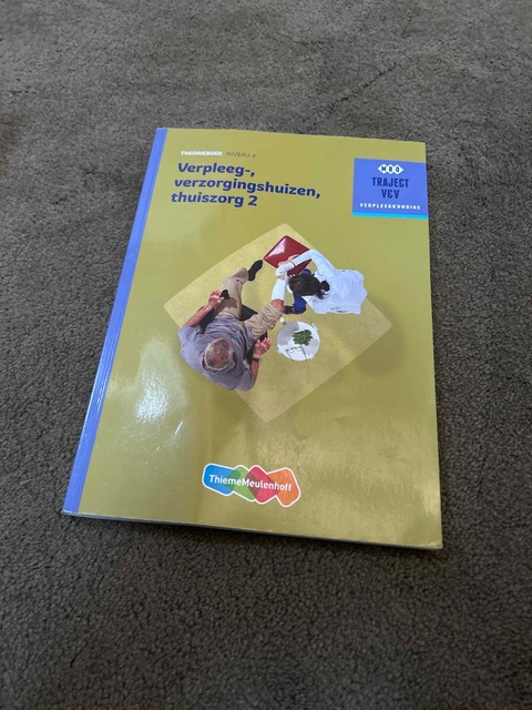 9789006910421-Verpleeg-Verzorgingshuizen-Thuiszorg-2--niveau-4-Theorieboek