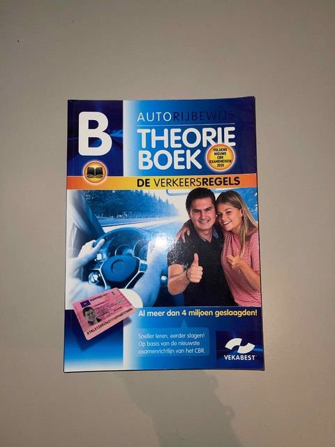 9789067993692-Auto-Theorieboek--B-editie