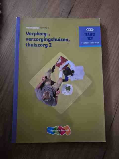 9789006910421-Verpleeg-Verzorgingshuizen-Thuiszorg-2--niveau-4-Theorieboek