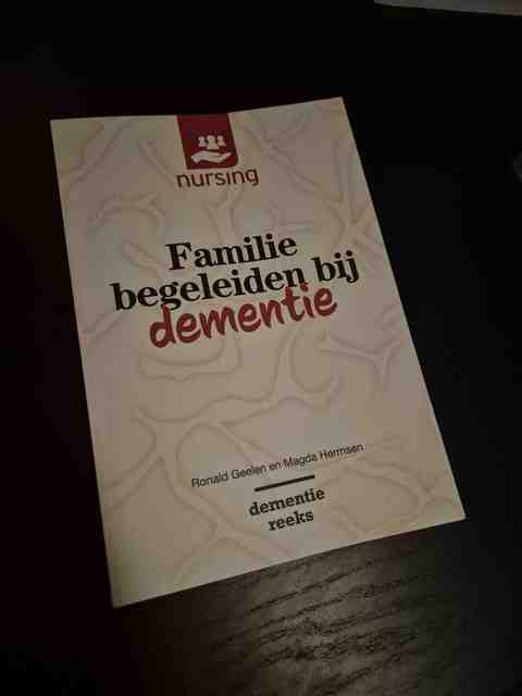 9789036821049-Familie-begeleiden-bij-dementie