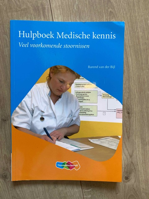9789006951950-Hulpboek-medische-kennis