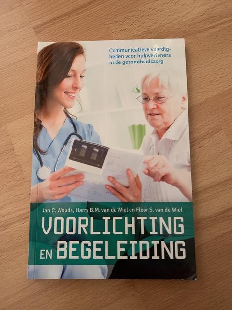 9789023252436-Voorlichting-en-begeleiding