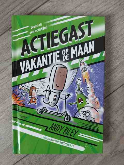 9789464530711-Vakantie-op-de-maan