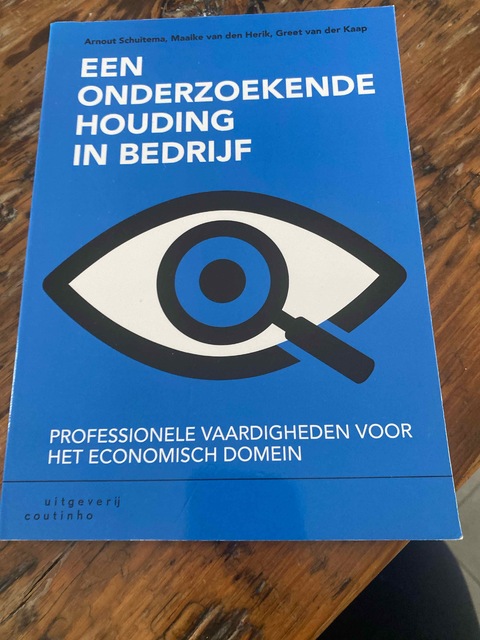 9789046907399-Een-onderzoekende-houding-in-bedrijf