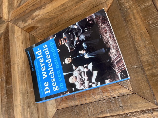 9789035129818-De-Wereldgeschiedenis-In-Een-Notendop