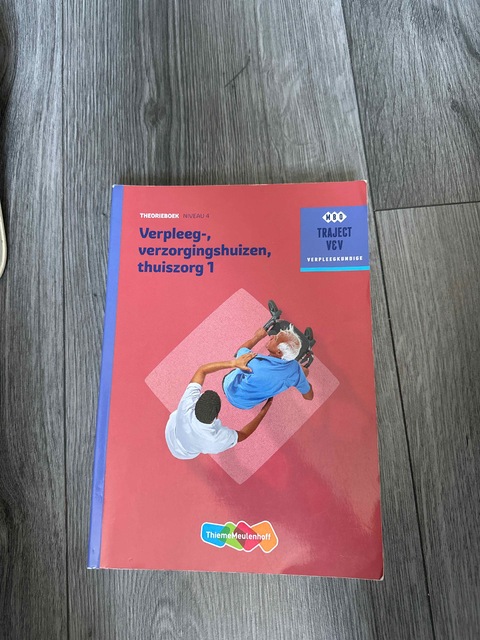 9789006910414-Verpleeg-verzorgingshuizen-thuiszorg-1-niveau-4