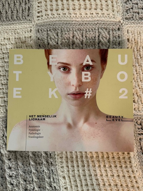 9789492548207-Beauty-Level-Beautyboek-%232