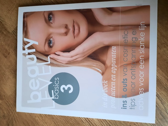 9789491277979-Beauty-Level-Basic-3-Producten-en-apparaten