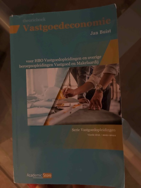 9789083067490-Vastgoedeconomie-Theorieboek-