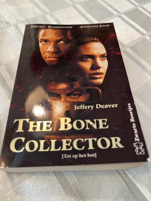 9789044929430-The-Bone-Collector