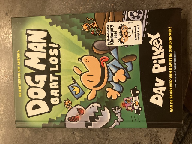 9789492899187-Dog-Man-gaat-los