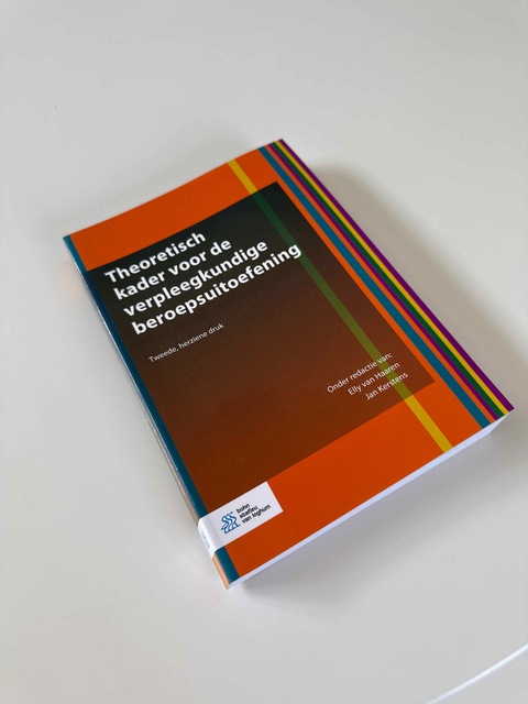 9789036824231-Theoretisch-kader-voor-de-verpleegkundige-beroepsuitoefening