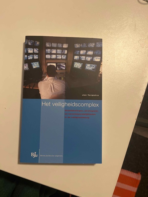 9789089742803-Het-veiligheidscomplex