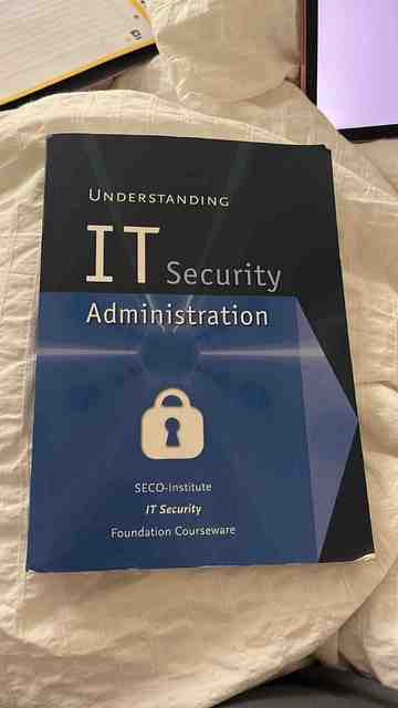 9789082978124-Understanding-IT-Security-Administration