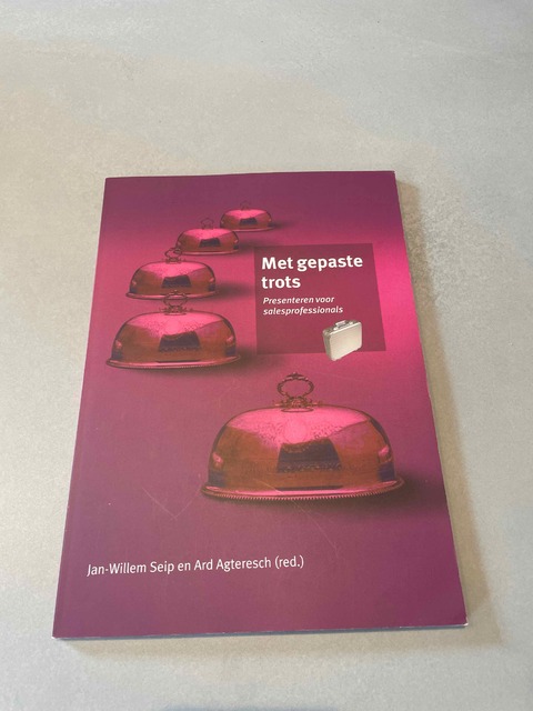 9789058712578-Met-gepaste-trots