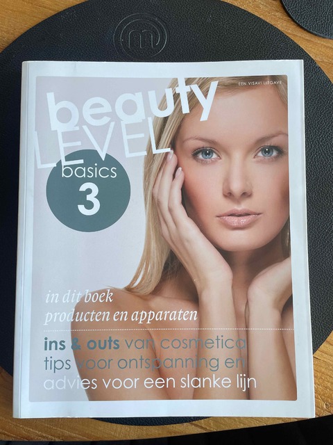 9789491277979-Beauty-Level-Basic-3-Producten-en-apparaten