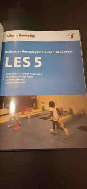 9789082363203-Basislessen-bewegingsonderwijs-in-de-speelzaal