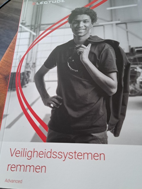 9789493286092-iPhone-14-Pro-Hoesje-Doorzichtig--UltraHD-Transparant-Hoesje--