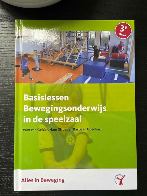 9789082363203-Basislessen-bewegingsonderwijs-in-de-speelzaal
