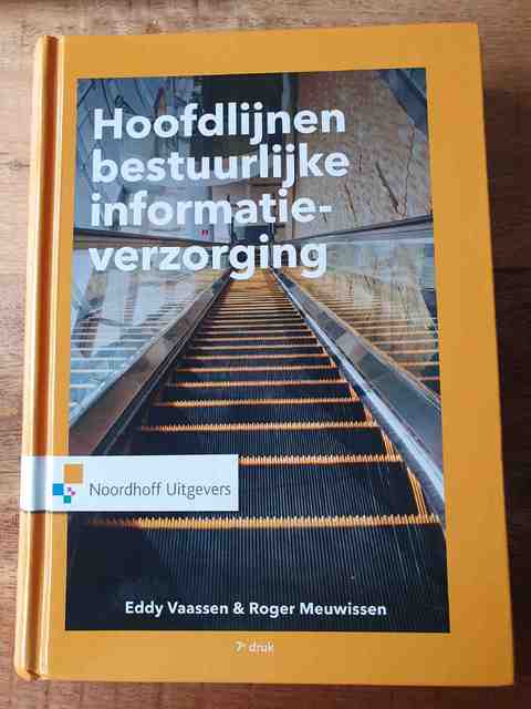 9789001823948-Hoofdlijnen-bestuurlijke-informatieverzorging