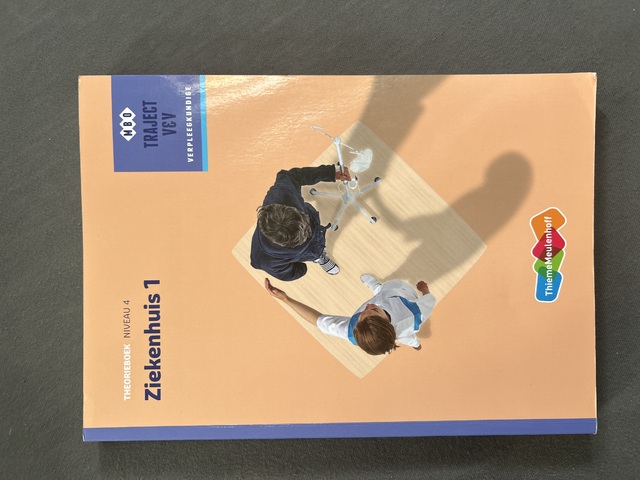 9789006910377-Ziekenhuis-1-niveau-4-Theorieboek