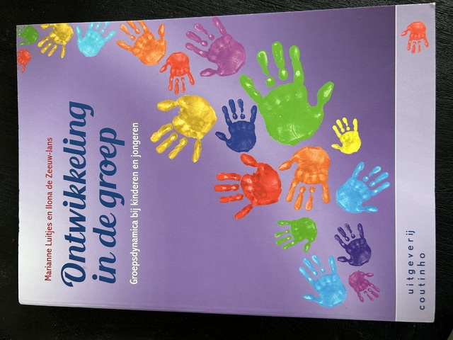 9789046905142-Ontwikkeling-in-de-groep
