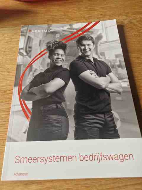 9789493286689-Smeersysteem-bedrijfwagen