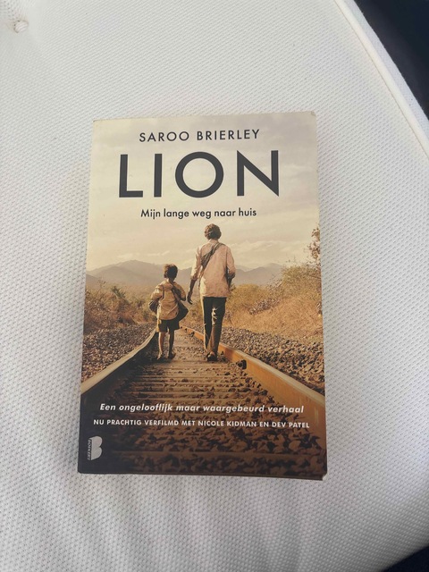 9789022579367-Lion
